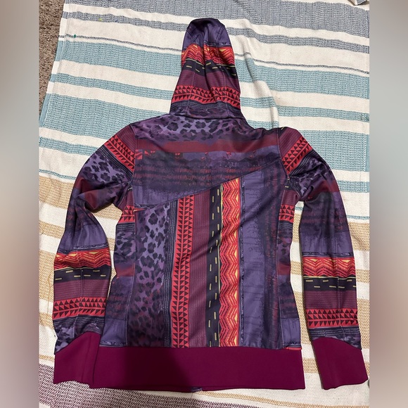 The North Face Hoodie - Picture 4 of 5